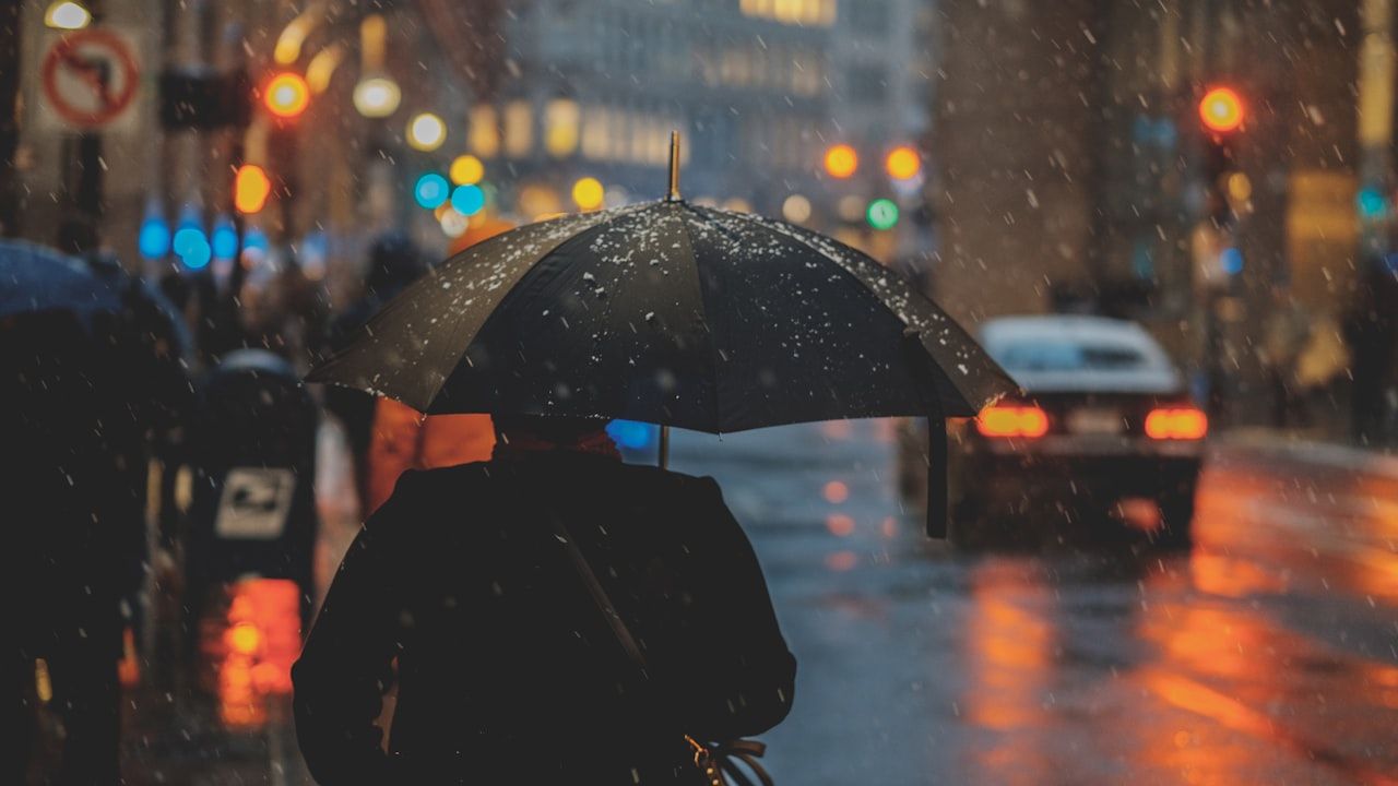 雨漏りの原因と応急処置｜業者に頼む前に確認すること